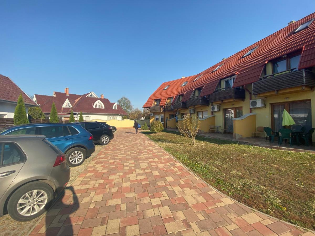 Mimi Apartman Apartment Jula Exterior foto